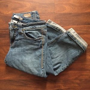Refuge Cropped Denim Capris